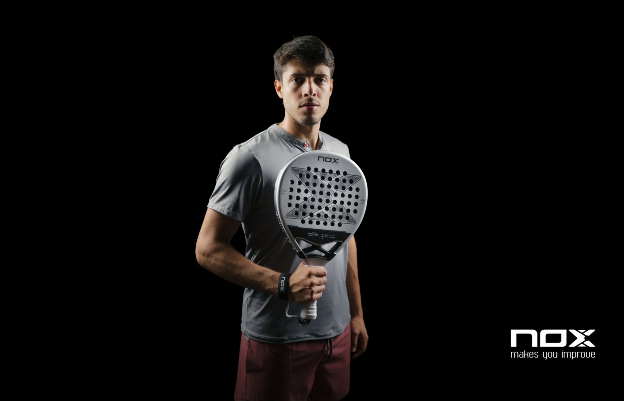 AT10 Luxury GENIUS 18K Alum, 12K, AT Luxury ATTACK y AT2 GENIUS LTD: similitudes y diferencias entre las palas de la nueva colección de Agustín Tapia - NOX