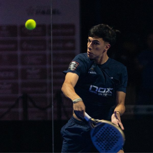 Tresco se enfrenta a Tino Libaak - NOX