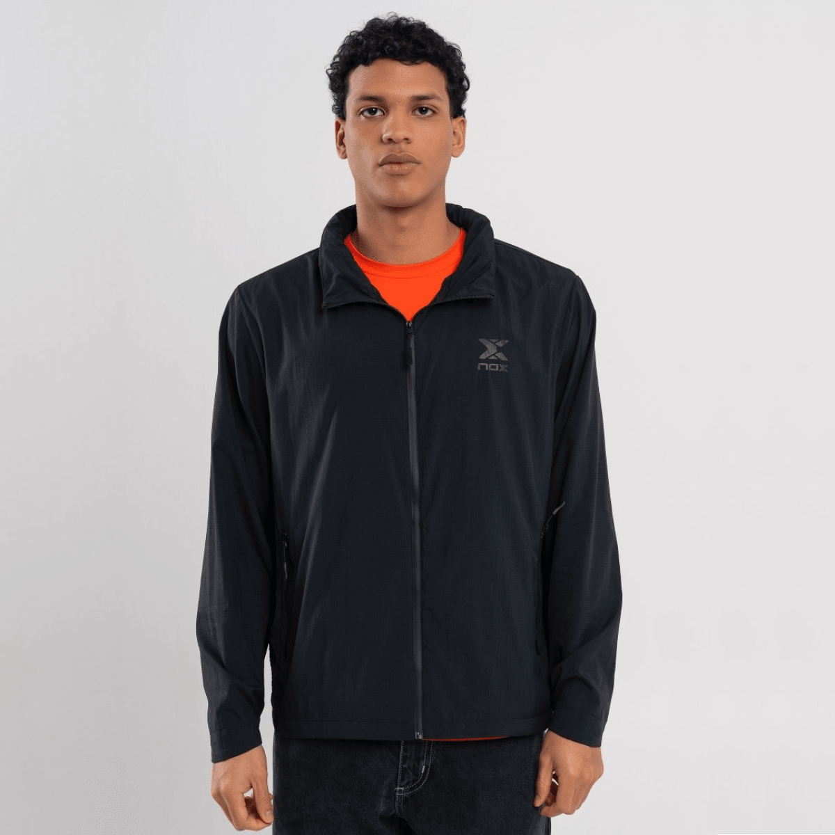 Cortavientos hombre TEAM negro - NOXchaquetaCortavientos