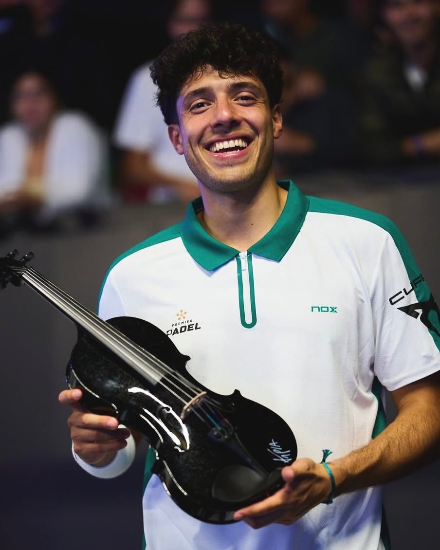 AGUSTIN TAPIA SE PROCLAMA CAMPEÓN EN CANCÚN - NOX