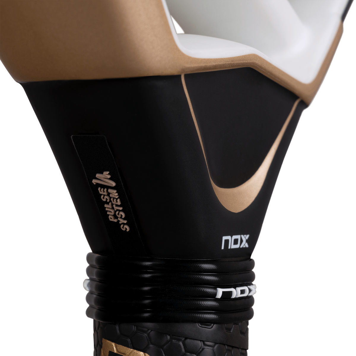 AT10 Luxury Genius 18K Alum 2026 by Agustín Tapia - NOXpalas2026Palas